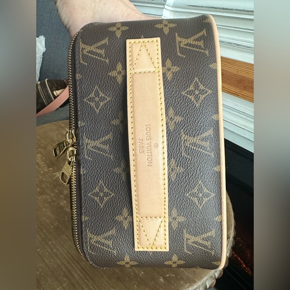 Louis Vuitton Toiletry Brown Monogram Cosmetic Case - Picture 7 of 15